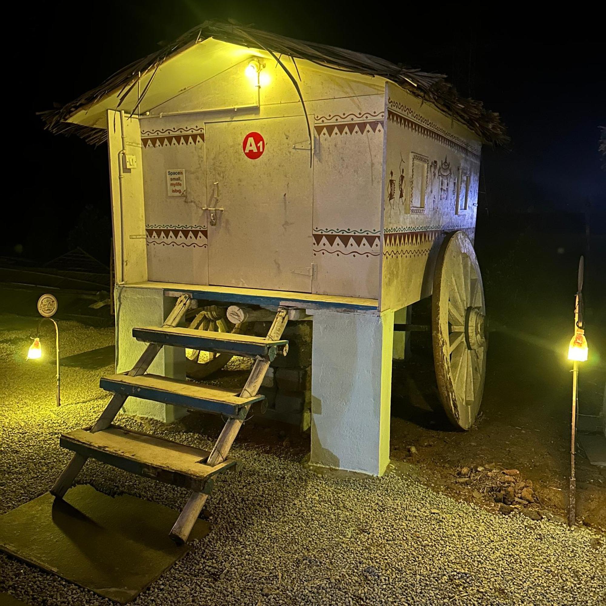 The Gravity Cafe -A Unit Of Staychillhampi Dış mekan fotoğraf