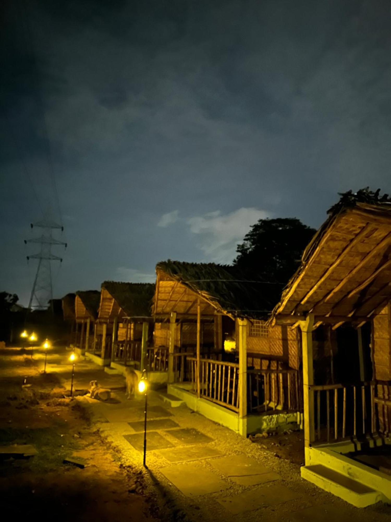 The Gravity Cafe -A Unit Of Staychillhampi Dış mekan fotoğraf